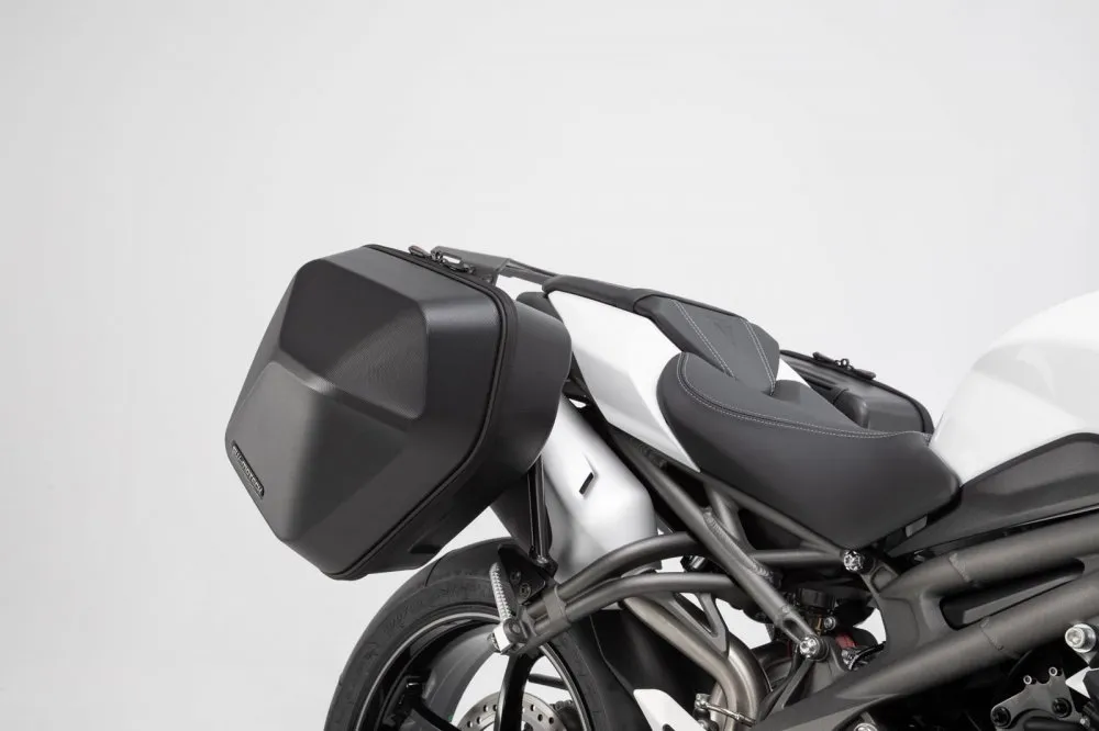 URBAN ABS sada bočních kufrů 2 x 16 l. Triumph Speed Triple 1050 (18-). Výhodná Nabídka